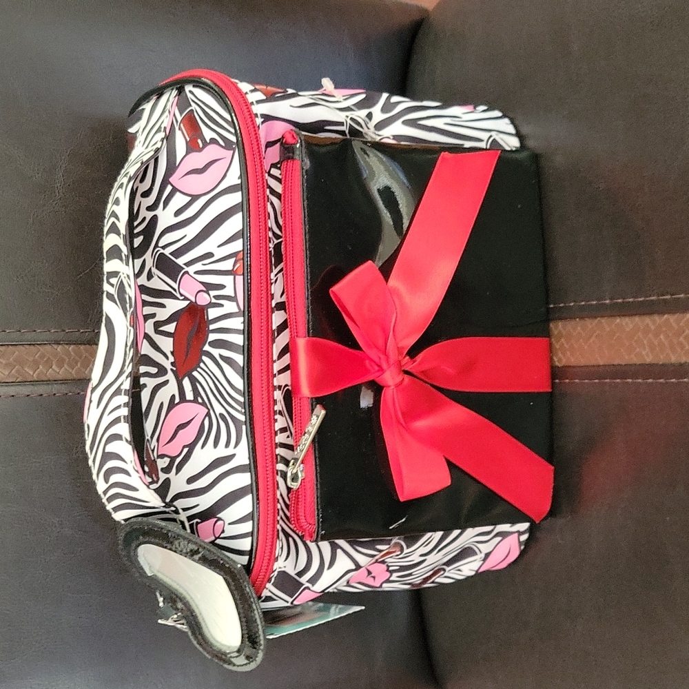 3pc Train Case Set Lip lipstick Makeup Bag Sm Bag Mirror NEW Read Black Red Pink